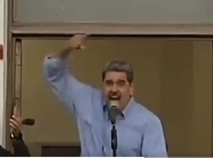 Lo Exige a Gritos